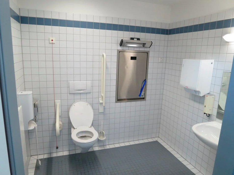 WC pour PMR – Vente toilettes pour personne mobilite reduite